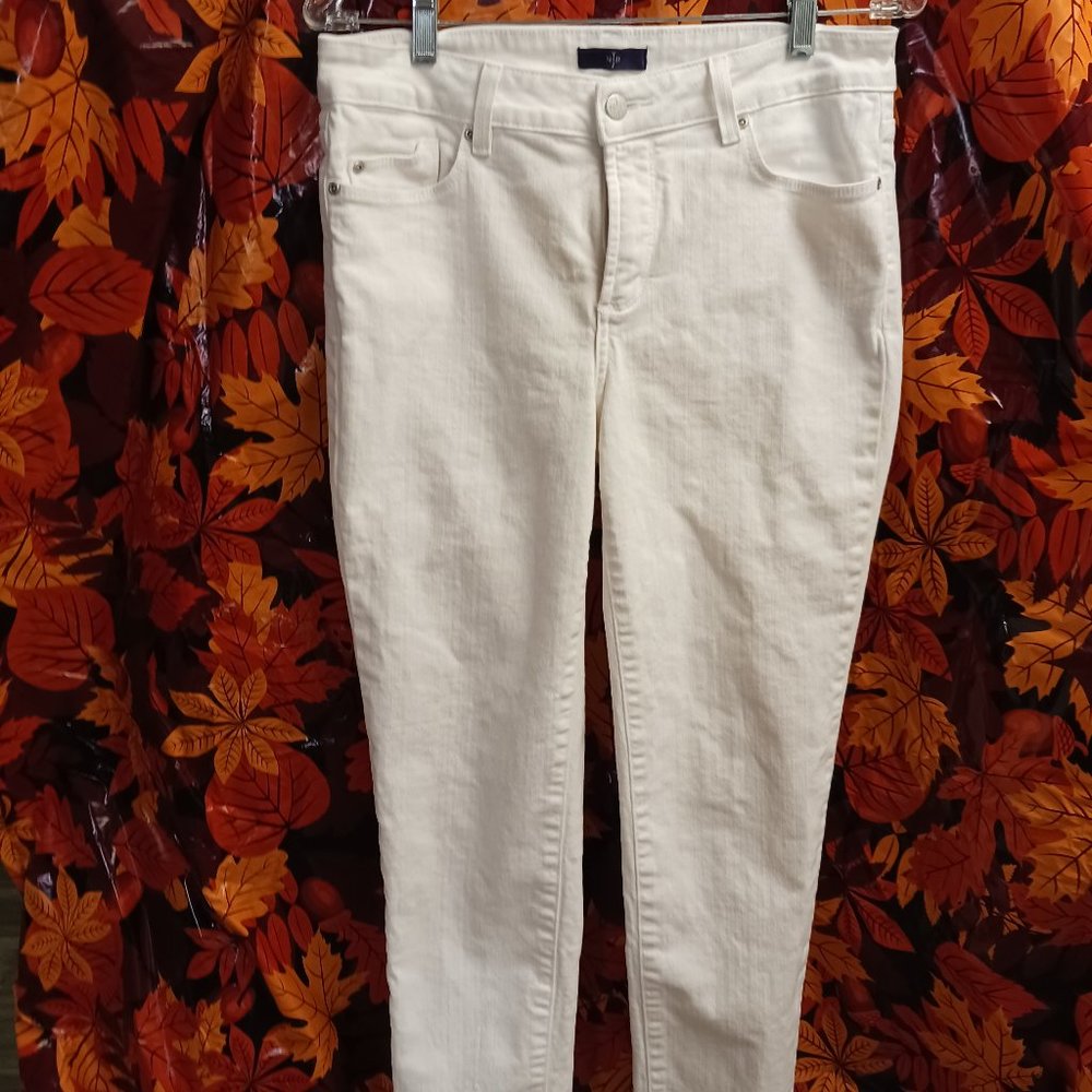 NYDJ WHITE JEANS SIZE 8